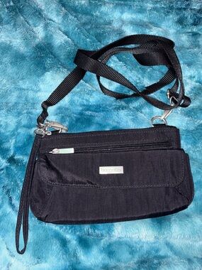 Baggallini Black & Tan Convertible Wristlet, Belt Bag, Crossbody Purse